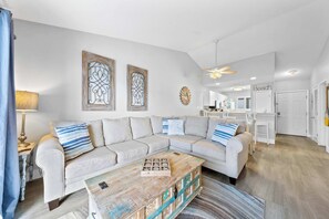 TV - Romar Beach 313 by Liquid Life (Orange Beach)
