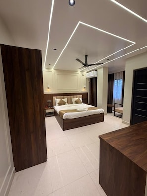 Deluxe Room | Free WiFi