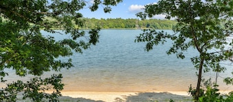 Lakeside Cape Cod Family  Firepit  Near Beaches