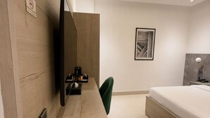 1 habitación, tabla de planchar con plancha, wifi y ropa de cama 