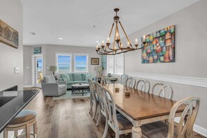 Dining - Bella Vista by Liquid Life (Gulf Shores)