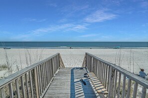 Beach nearby - Bella Vista by Liquid Life (Gulf Shores)