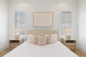 Iron/ironing board, WiFi, bed sheets - Bliss on the Bay by Liquid Life (Orange Beach)
