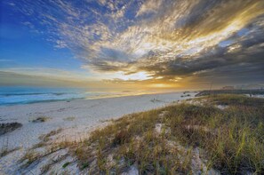 Beach nearby - Blissful Shores by Liquid Life (Gulf Shores)