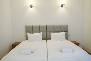 Cortinas opacas y wifi gratis
