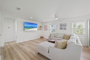 Smart TV - Shindig by Liquid Life (Gulf Shores)