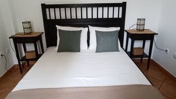 3 slaapkamers, een strijkplank/strijkijzer, wifi, beddengoed