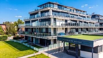 Departamento estándar, 2 habitaciones, balcón, junto al lago (Lelle Marine-Hanna Pool Apartment) | Exterior