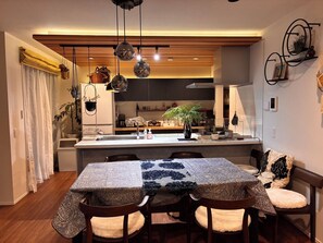 Dining - Vrbo Property (浦安市)