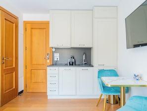 Interior - Studio in Grasse | 10 min from the Croisette · 5 min from the Palais (Cannes)