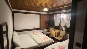 Double or Twin Room | Desk, laptop workspace, free WiFi