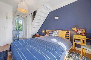 WiFi, bed sheets