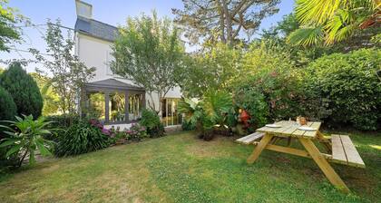 Bed and Breakfast 'Chambre D'hôtes Les Hortensias' with Shared Terrace, Shared Garden and Wi-Fi
