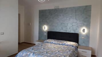 Dubbelrum - balkong - viss havsutsikt