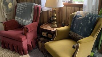 TV, DVD player, books, stereo