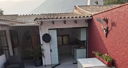 w Dazzling 3BR With Private Pool BBQ in La Cantuta