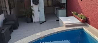 w Dazzling 3BR With Private Pool BBQ in La Cantuta