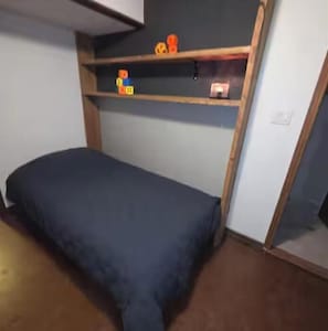 2 dormitorios, tabla de planchar con plancha, wifi gratis y ropa de cama