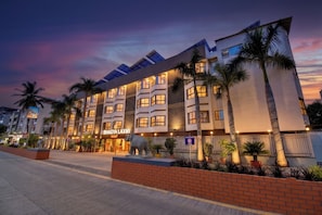 Front of property - Hotel Bhagyalaxmi (Shirdi)