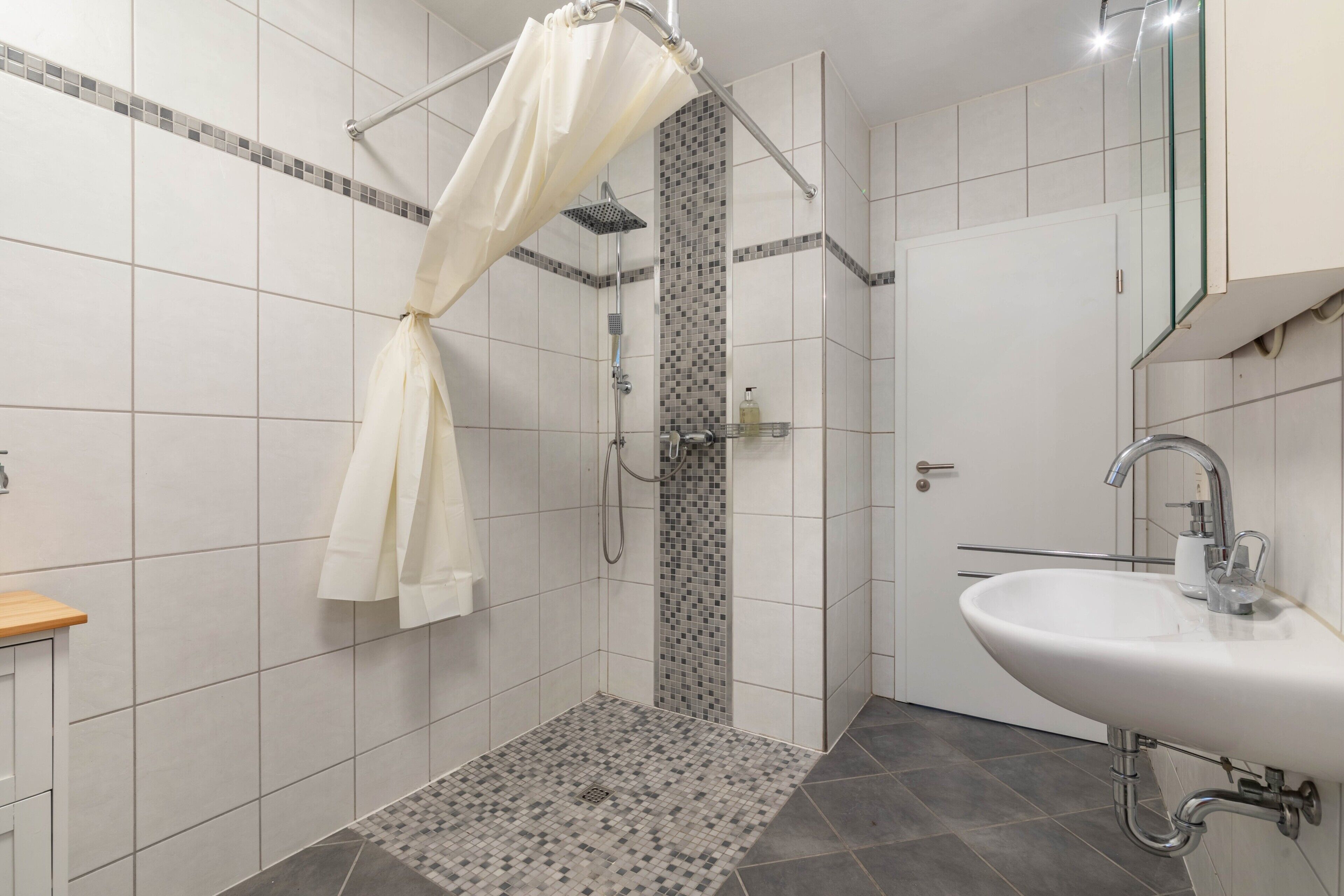 Dusche, Haartrockner