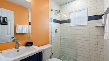 Shower, towels