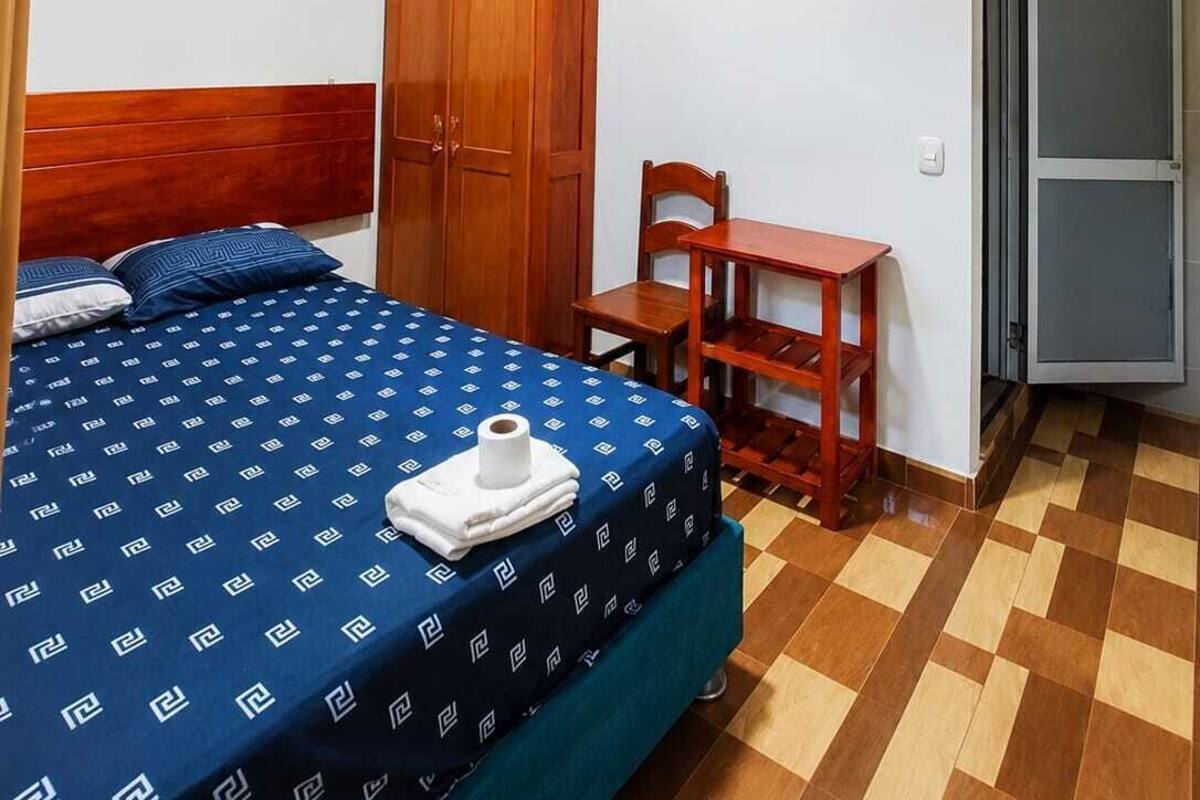 Room | WiFi (free)