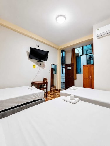 CRISMAS hotel
