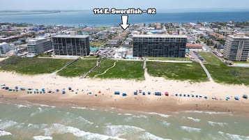 Apartment, 2 Bedrooms | Beach | Beach nearby