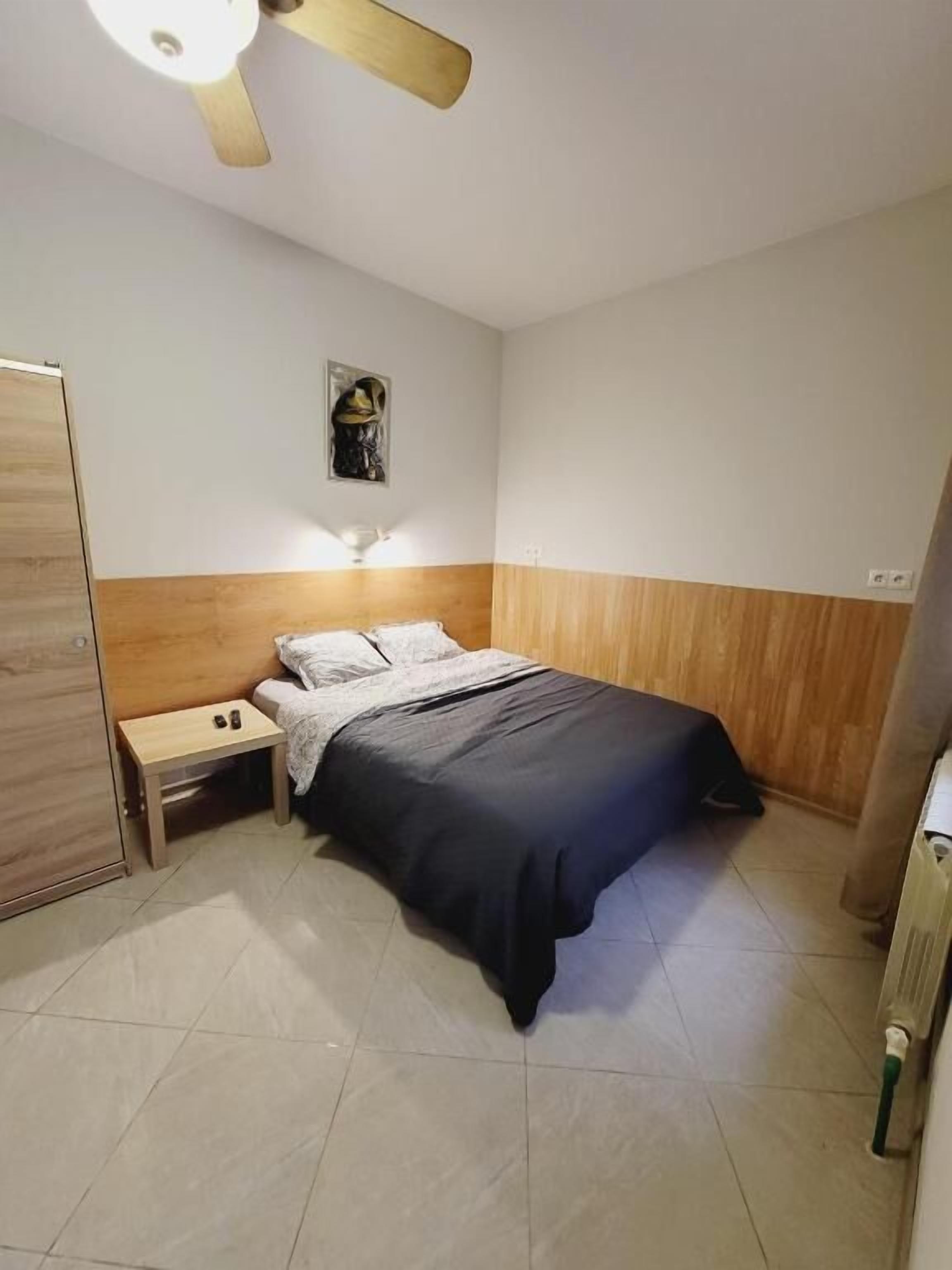 Basic Studio, 1 Double Bed, Private Bathroom