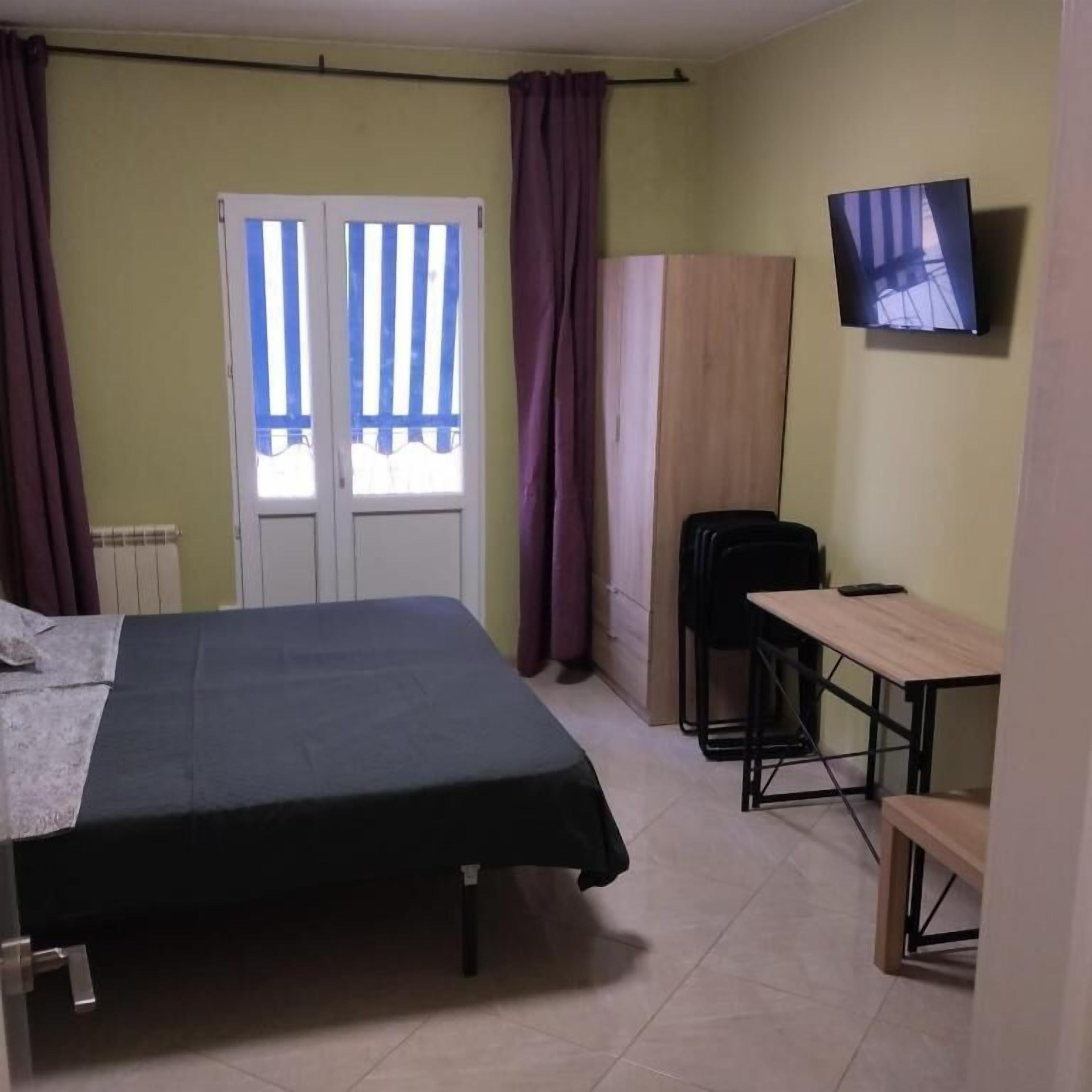 Classic Studio, Multiple Beds, Balcony, City View