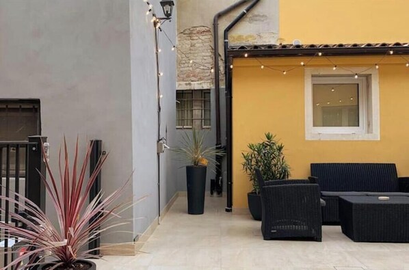 Terrace/patio - SubitoSanto Residence - Studio Apartment 5B Giotto-Basilica of St. Anthony (Padova)