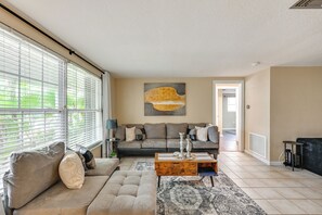 House (3 Bedrooms) | Interior - Home w/ Game Room Near Downtown New Port Richey (Port Richey)