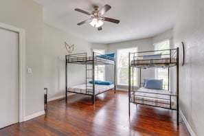 House (2 Bedrooms) | Interior - 2 Mi to Spring River Fishing! Quiet Escape w/ Yard (Carthage)
