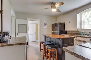 House (2 Bedrooms) | Interior - 2 Mi to Spring River Fishing! Quiet Escape w/ Yard (Carthage)