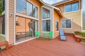 Apartment (3 Bedrooms) | Front of property