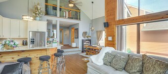 Community Perks! Somerset Retreat w/ Private Deck