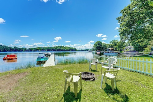 Pet-friendly Bass Lake Cabin: Beach & Boat Dock