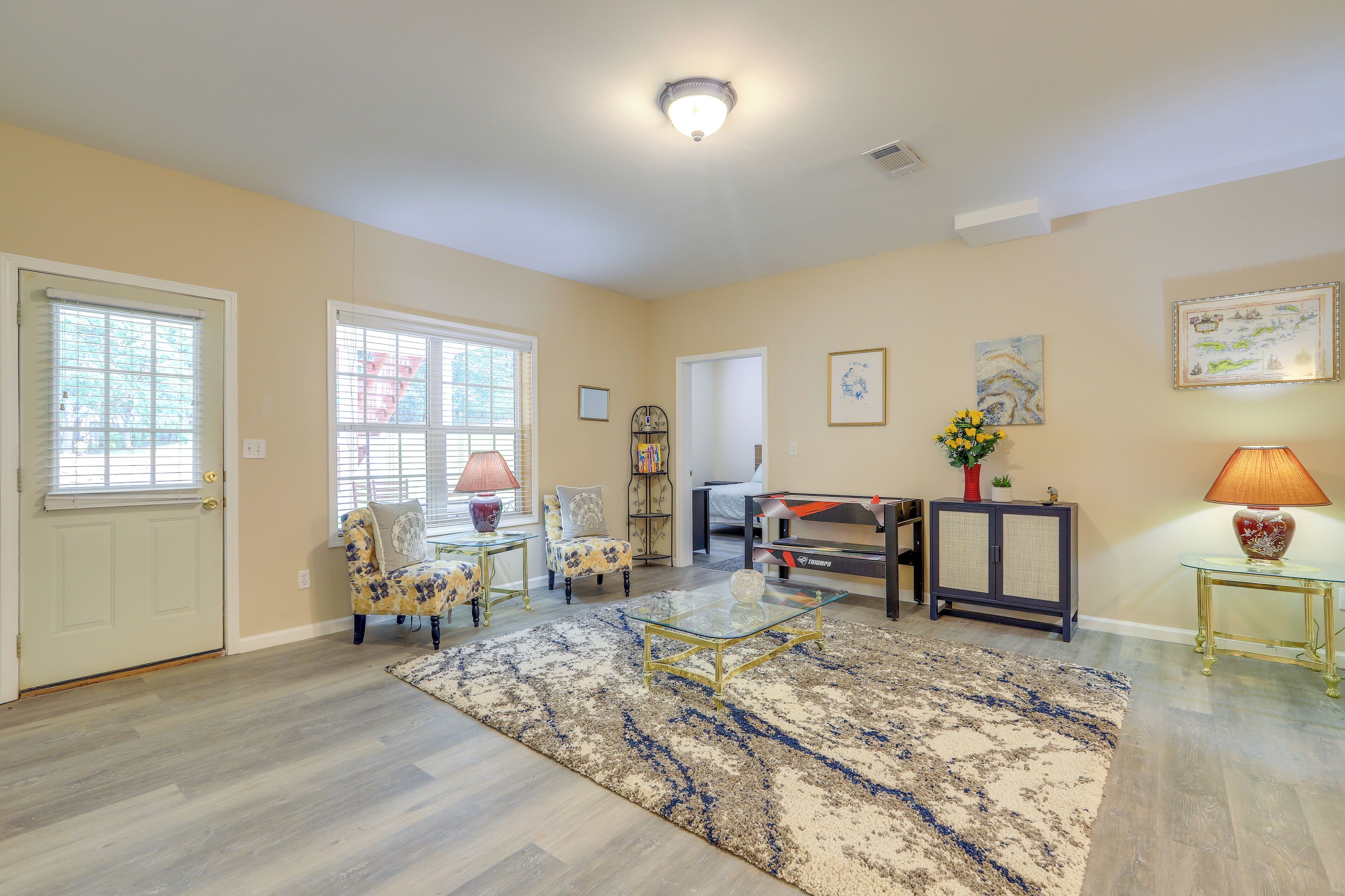 Apartment (3 Bedrooms) | Front of property