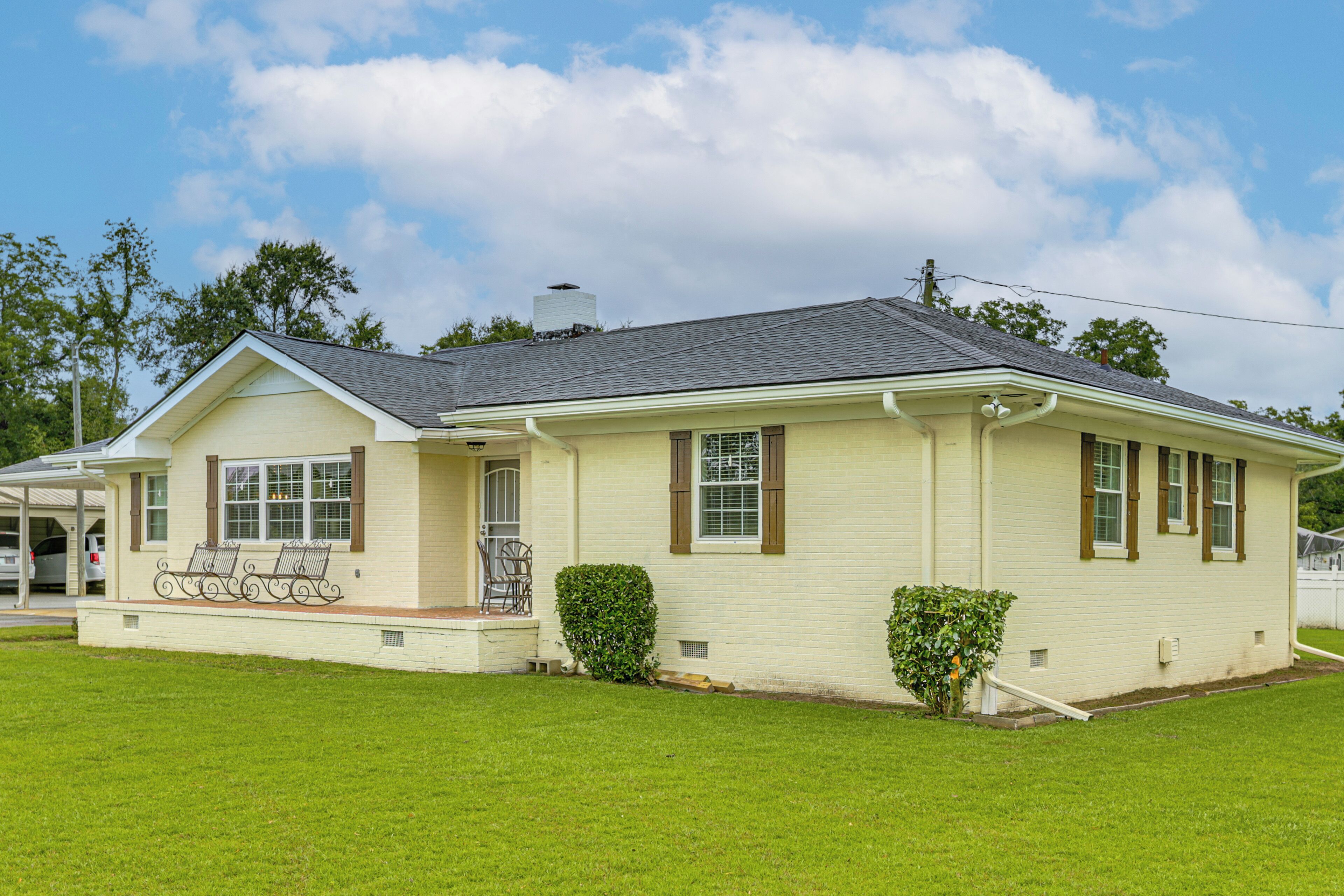 House (3 Bedrooms) | Front of property