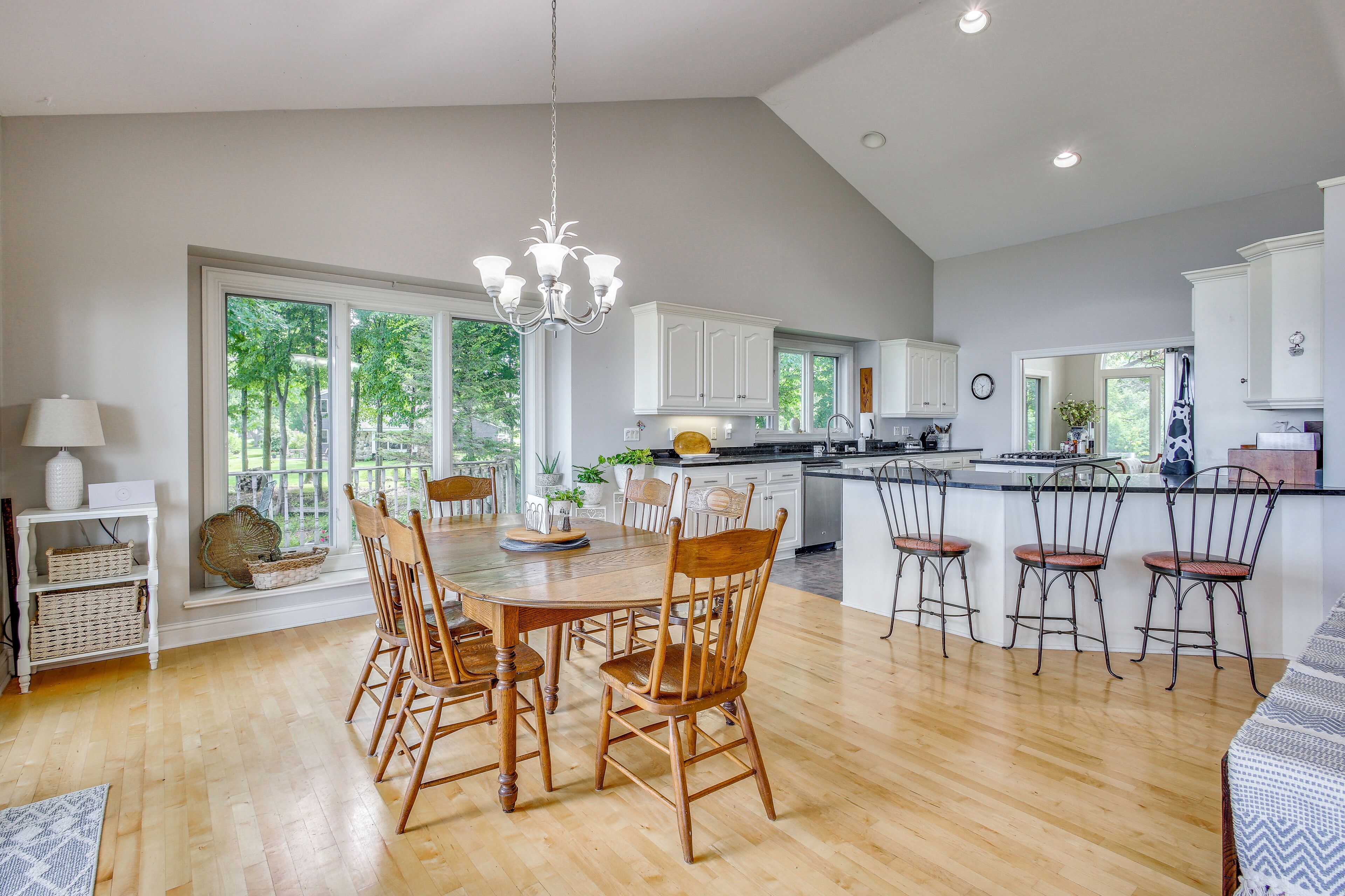 House (4 Bedrooms) | Interior