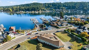 Marina - Heart of Gig Harbor View Home—New listing! (Gig Harbor)