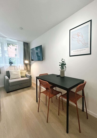 Cozy Apartment in Eimsbuettel Hamburg for 3