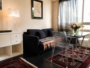 Living area - Le Studio Malesherbes (Paris)