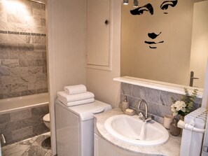 Bathroom - Le Studio Malesherbes (Paris)