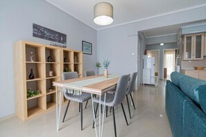 Dining - M&P Apartment by RentalsPro - Nea Moudania Halkidiki (Nea Moudania)