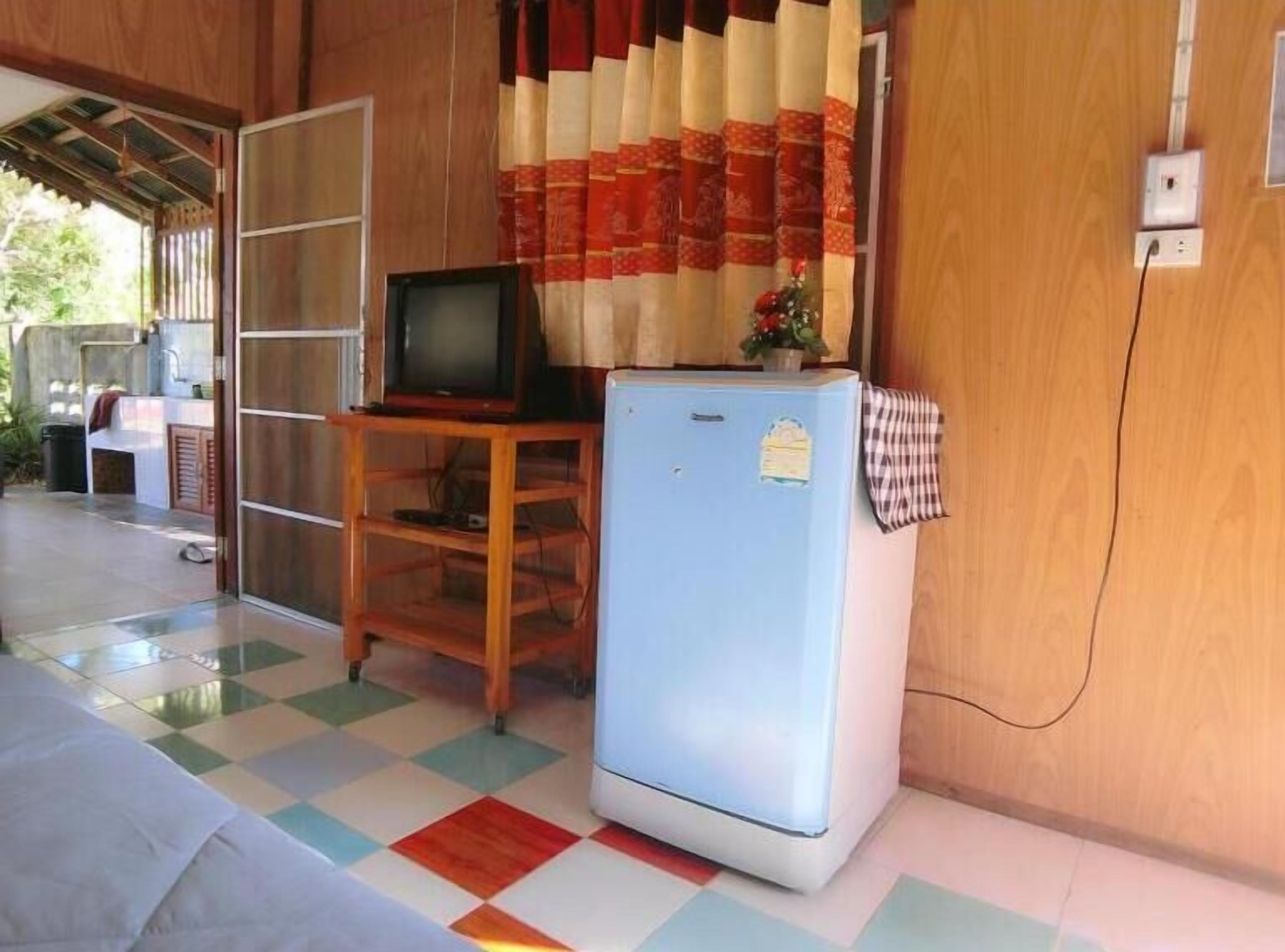 Nhà dành cho gia đình, ban công, quang cảnh vườn | Nội thất