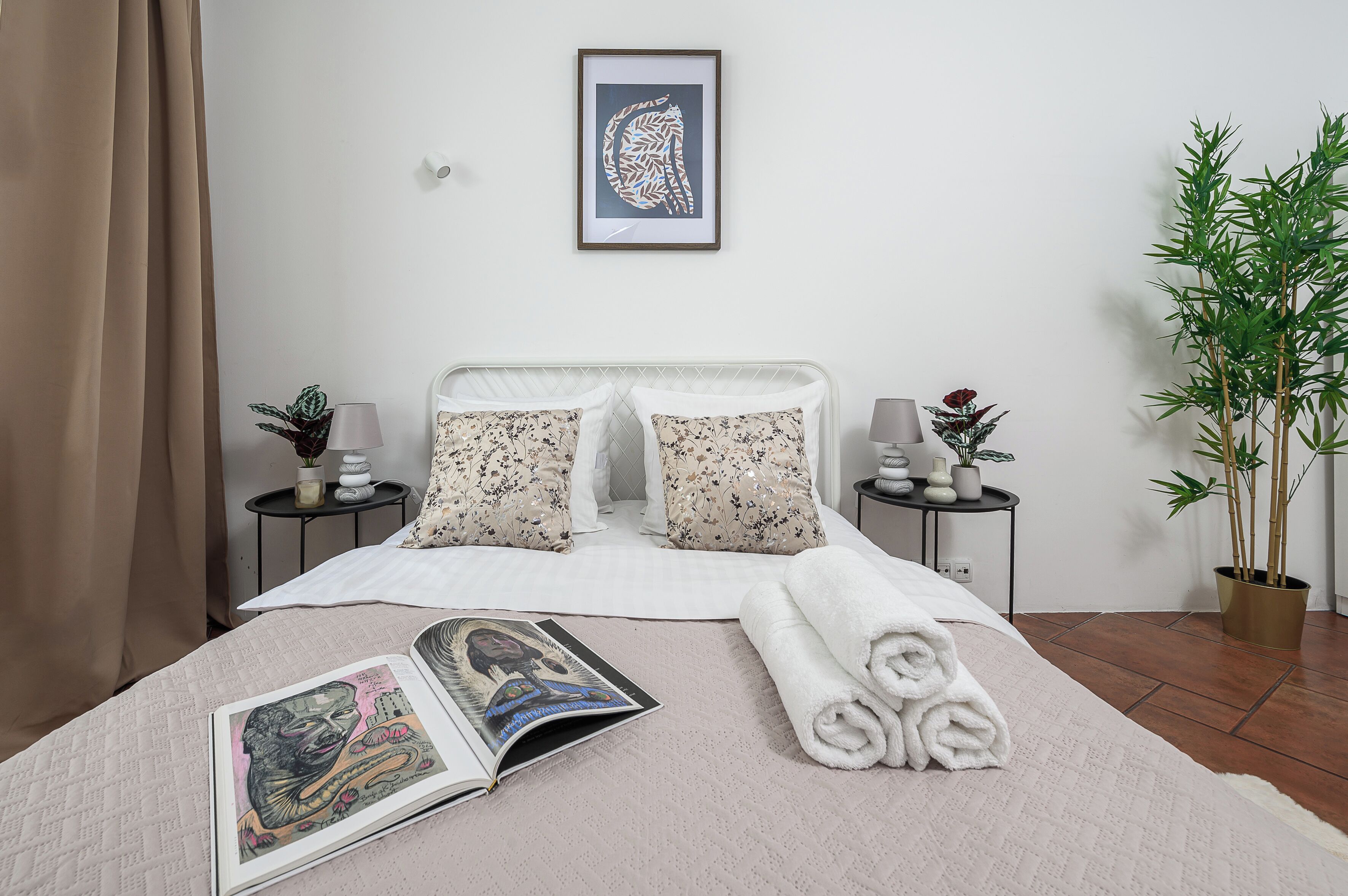 Comfort-Apartment, 3 Schlafzimmer, Stadtblick | Hochwertige Bettwaren, Verdunkelungsvorhänge, schallisolierte Zimmer