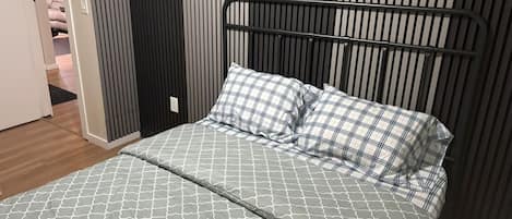 2 間睡房、熨斗/熨衫板、Wi-Fi、床單
