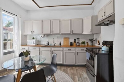 Port PEACEful, Backyard, Cozy Beds! Family Ready