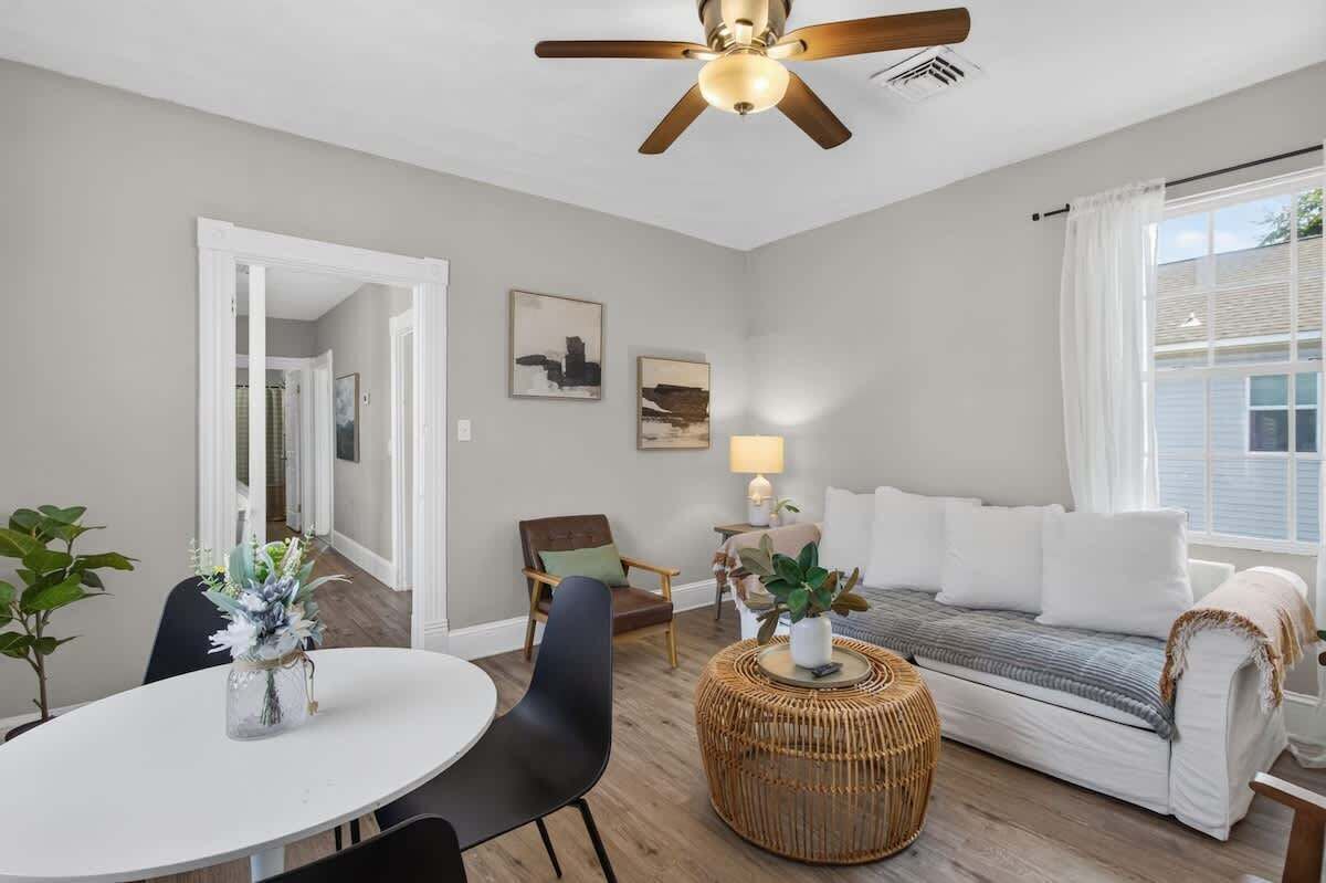 Shipside Suite~fast Wi-fi, Backyard Oasis, Family - Chesapeake, VA